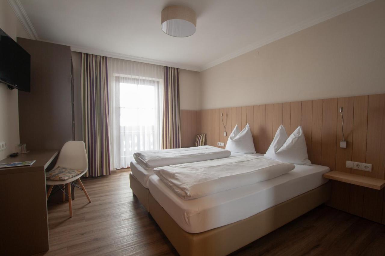 Neuwirt - Boutiquehotel & Wirtshaus Бад-Фигаун Номер фото